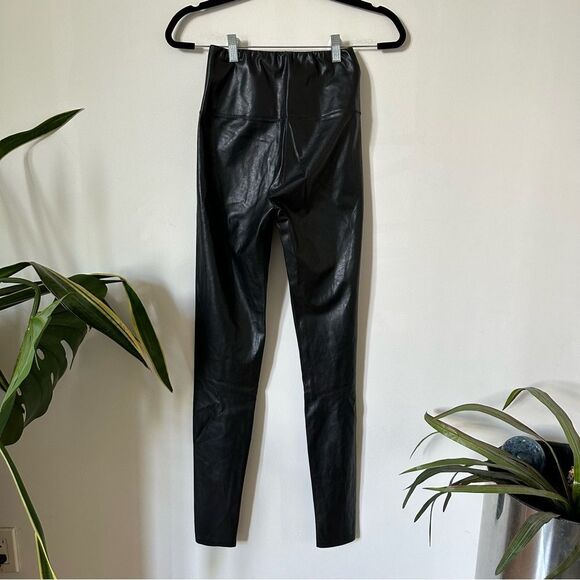 Wilfred Free Aritzia Daria Vegan Leather High Waist Shiny Black Leggings Size S - Picture 7 of 8